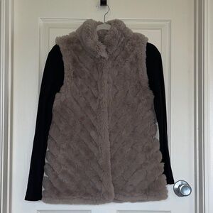 Liza Byrd Taupe Faux-Fur Chevron Vest